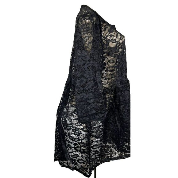 Torrid + 3 Black Sheer Floral Lace Button Down Step-Hem 3/4 Sleeve Babydoll Top - Picture 3 of 6